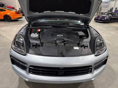 Used 2020 Porsche Cayenne image 19