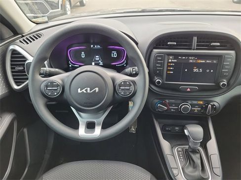 New 2025 Kia Soul LX w/ LX Technology Package image 18