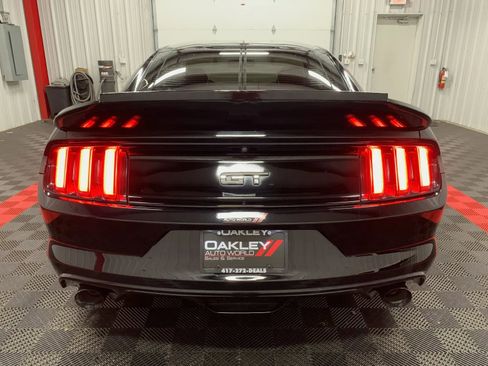 Used 2017 Ford Mustang GT w/ GT Performance Package image 3