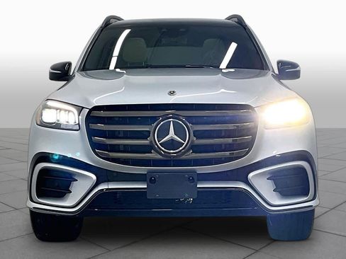 Certified 2026 Mercedes-Benz GLS 580 4MATIC image 4