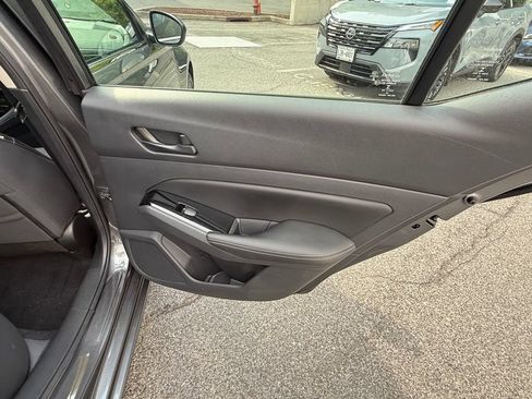 Used 2023 Nissan Altima 2.5 SV AWD/4WD image 25
