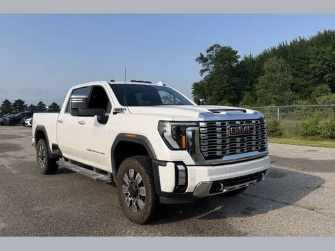 Used 2025 GMC Sierra 2500 Denali w/ Denali Reserve Package AWD/4WD image 1