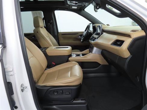 Used 2023 Chevrolet Tahoe Premier RWD image 38