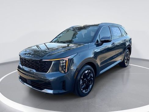 Used 2024 Kia Sorento S image 1