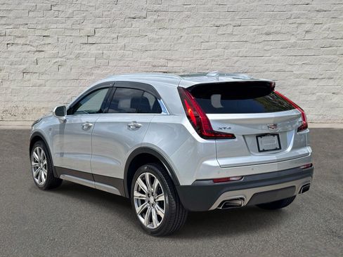 Used 2019 Cadillac XT4 Premium Luxury w/ Technology Package FWD image 3