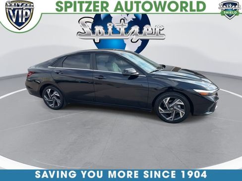 Used 2025 Hyundai Elantra Limited FWD image 10