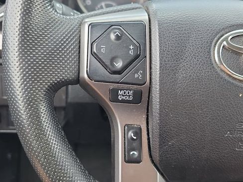 Used 2020 Toyota Tacoma SR5 image 22