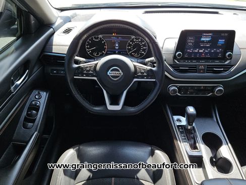 Used 2021 Nissan Altima 2.5 SR w/ SR Premium Package FWD image 5