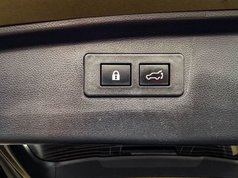 Used 2025 Subaru Outback Premium AWD/4WD image 8