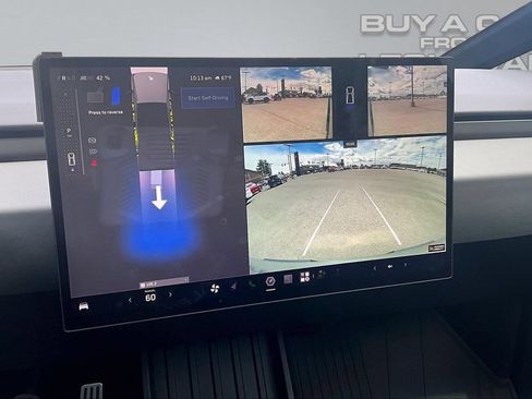 Used 2025 Tesla Cybertruck AWD Crew Cab image 20