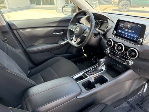 Used 2025 Nissan Sentra SR FWD image 38