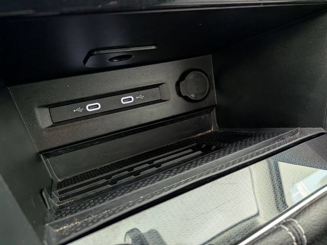 Used 2025 Volkswagen Taos SE AWD/4WD image 9