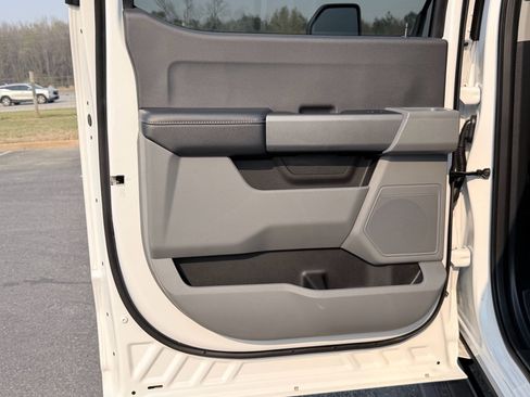 Used 2023 Ford F250 XL w/ STX Appearance Package image 29