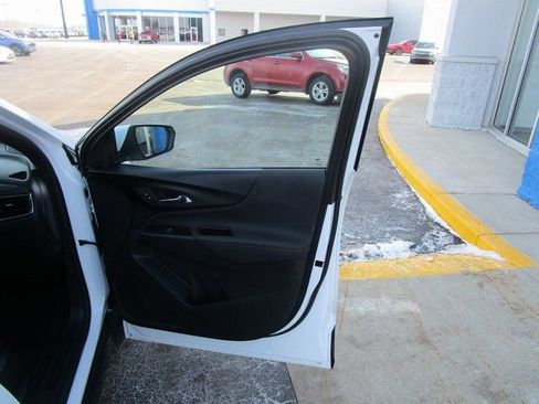 Used 2022 Chevrolet Equinox RS image 26