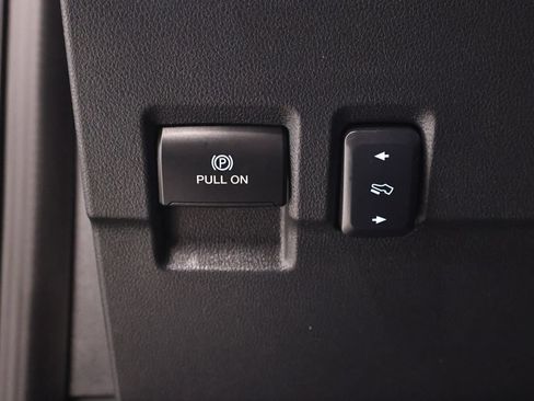Certified 2025 Ford F350 Platinum AWD/4WD image 28
