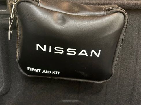 Used 2022 Nissan Rogue SL w/ SL Premium Package image 32