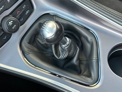 Used 2022 Dodge Challenger R/T w/ Plus Package image 20