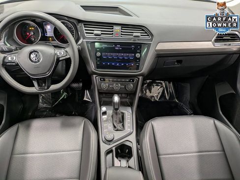 Used 2021 Volkswagen Tiguan SE w/ Panoramic Sunroof Package AWD/4WD image 28