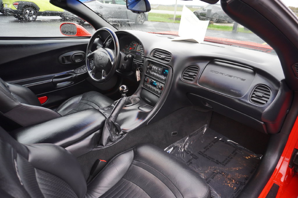 Used 2000 Chevrolet Corvette Convertible w/ Memory Pkg RWD image 27