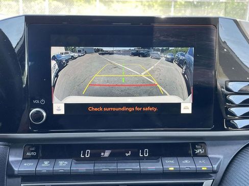Used 2025 Toyota Camry SE w/ Convenience Package FWD image 35