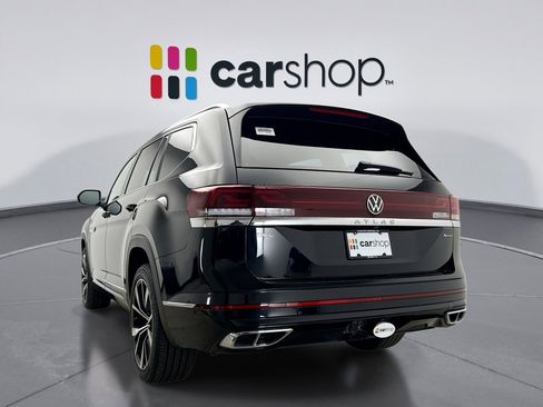 Used 2024 Volkswagen Atlas SEL Premium R-Line image 3