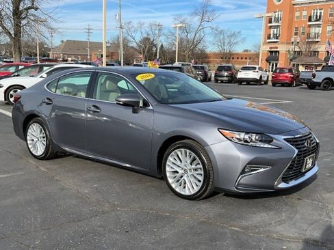 Used 2018 Lexus ES 350 w/ Luxury Package w/Wood Trim image 40