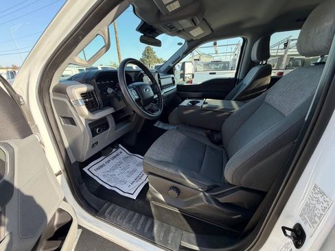 Used 2024 Ford F550 4x4 Crew Cab Super Duty image 13