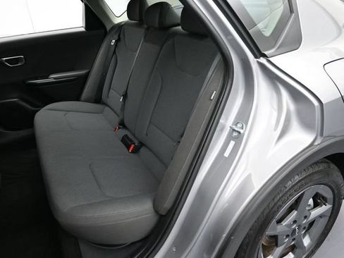 Used 2025 Kia K4 FWD image 27