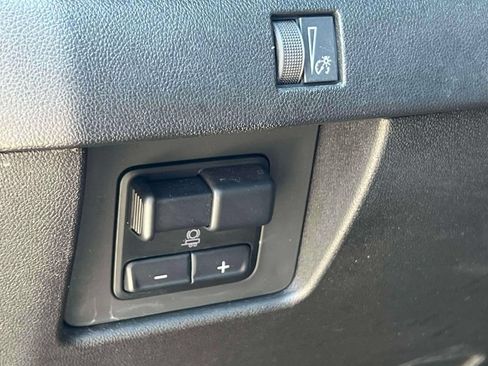 Used 2024 Chevrolet Colorado Trail Boss w/ Technology Package AWD/4WD image 21