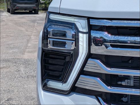 New 2026 Chevrolet Silverado 3500 High Country w/ High Country Premium Package AWD/4WD image 9