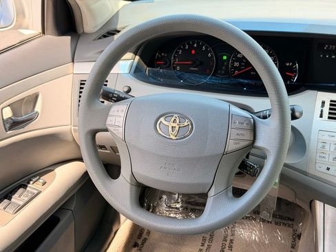 Used 2009 Toyota Avalon XL FWD image 26