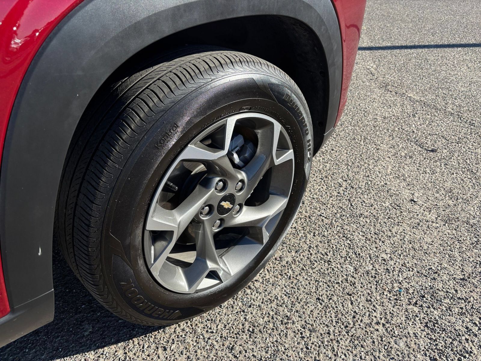 Used 2025 Chevrolet Trax LT FWD image 29