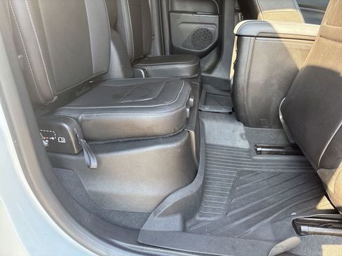 Used 2019 Chevrolet Colorado Z71 w/ LPO, Premium Interior Package image 24