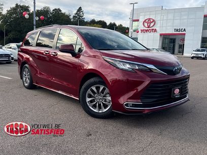 Used 2023 Toyota Sienna XLE w/ XLE Plus Package