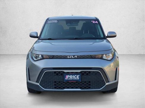 Used 2024 Kia Soul LX w/ Option Group 015 FWD image 2