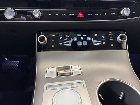 New 2026 Genesis GV70 2.5T Advanced AWD/4WD image 40
