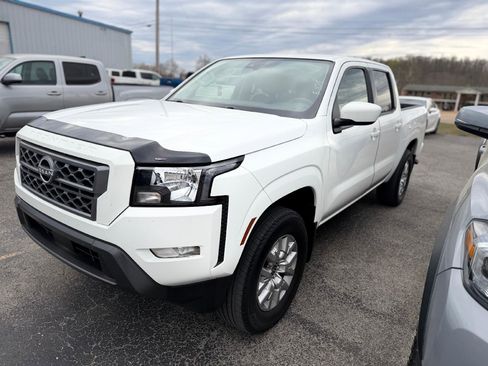 Used 2023 Nissan Frontier SV w/ SV Convenience Package image 6