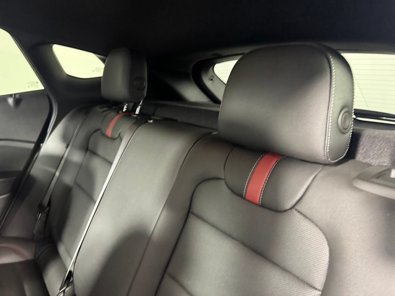 Used 2025 Chevrolet Trax RS w/ Driver Confidence Package FWD image 28