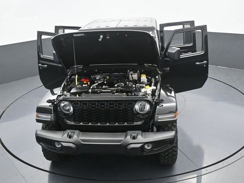 Used 2024 Jeep Gladiator Sport image 75