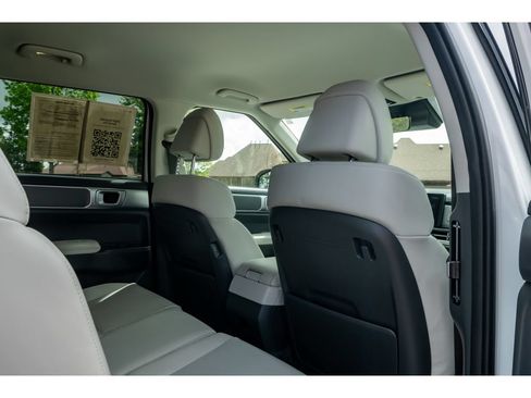 Used 2026 Hyundai Santa Fe SEL FWD image 17