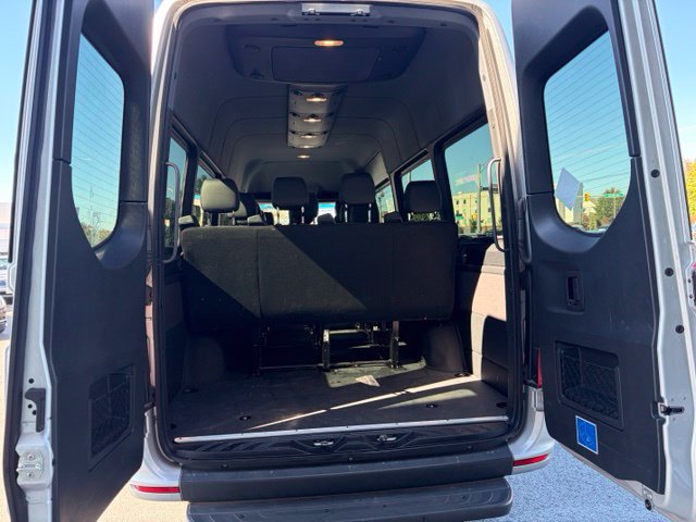Used 2024 Mercedes-Benz Sprinter 2500 image 14