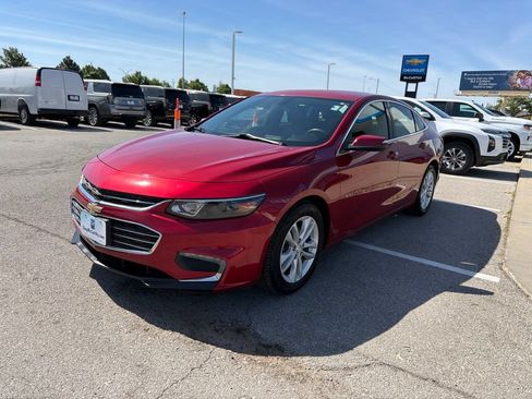 Used 2016 Chevrolet Malibu LT w/ Leather Package FWD image 7