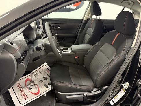 New 2025 Nissan Sentra SR image 9