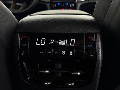 Used 2024 Jeep Grand Cherokee L Summit w/ Advanced Protech Group IV AWD/4WD image 35