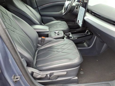 Certified 2021 Ford Mustang Mach-E Select w/ Comfort/Technology Package RWD image 6
