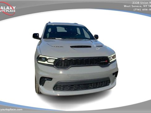 Used 2025 Dodge Durango R/T AWD/4WD image 3