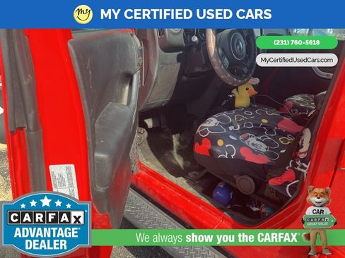 Used 2017 Jeep Wrangler Unlimited Sahara w/ Dual Top Group image 8