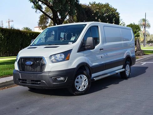 Used 2025 Ford Transit 250 Low Roof w/ Exterior Upgrade Package RWD image 2