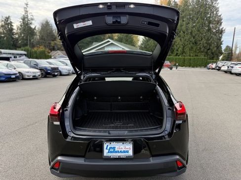 Used 2021 Lexus UX 250h w/ Luxury Package image 29