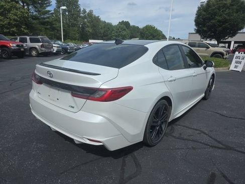 Used 2025 Toyota Camry XSE FWD image 9